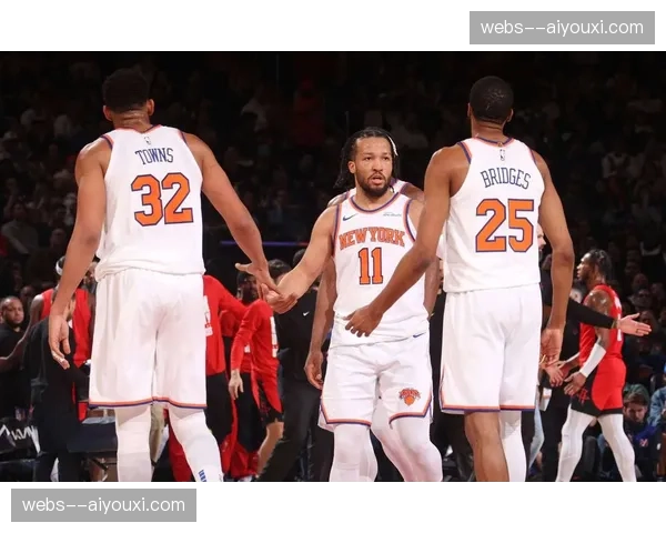 布伦森944分尼克斯控场核心，中距离跳投稳定关键球